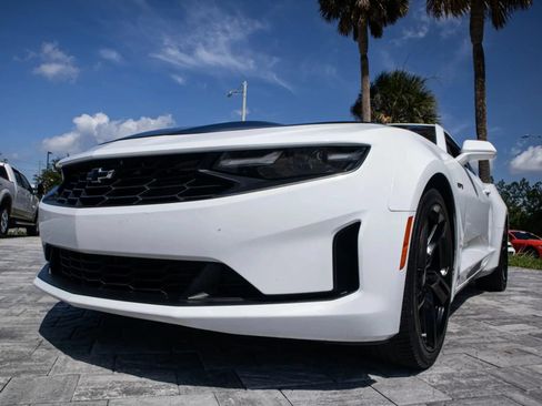 Used 2021 Chevrolet Camaro LT w/ Technology Package RWD image 11