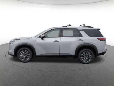 New 2025 Nissan Pathfinder SV image 8