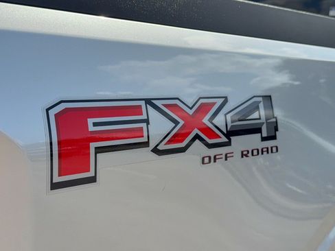Used 2022 Ford Maverick Lariat w/ Lariat Luxury Package AWD/4WD image 32