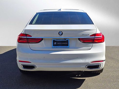 Used 2018 BMW 750i RWD image 4