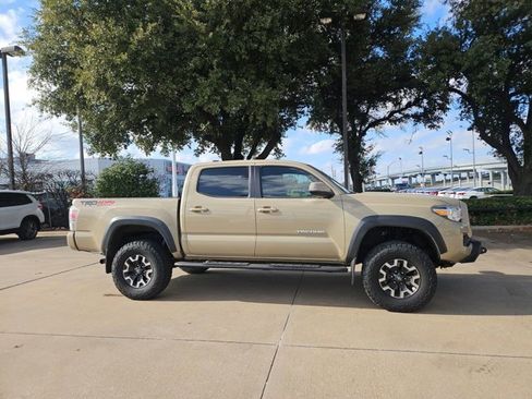 Used 2020 Toyota Tacoma TRD Off-Road image 4