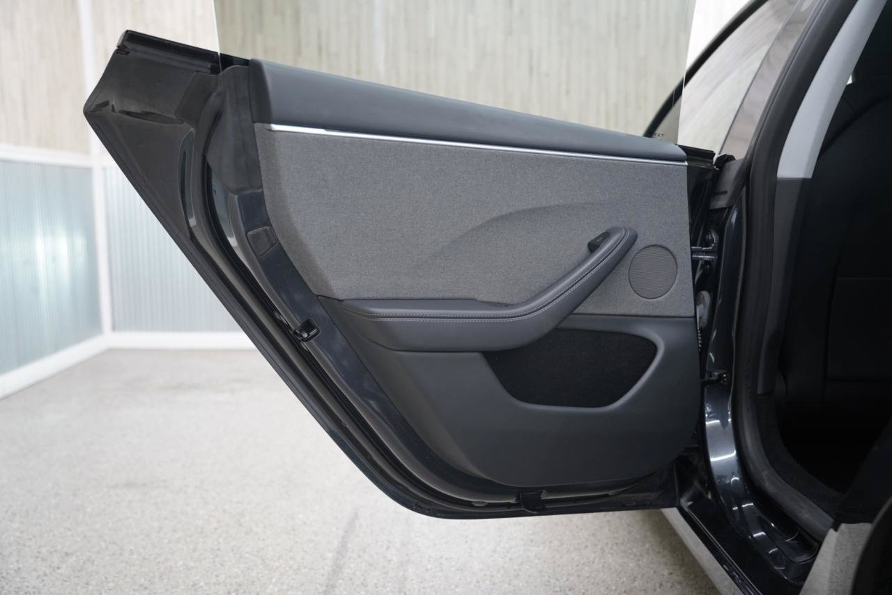 Used 2025 Tesla Model 3 Long Range RWD image 31