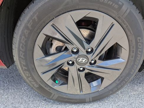 Used 2023 Hyundai Elantra SEL FWD image 36