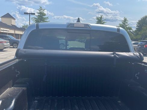Used 2023 Toyota Tacoma SR5 AWD/4WD image 23