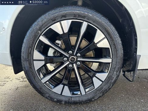 New 2026 Volvo XC60 B5 Plus w/ Climate Package image 9