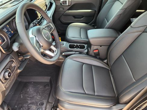 New 2025 Jeep Wrangler Sahara image 11