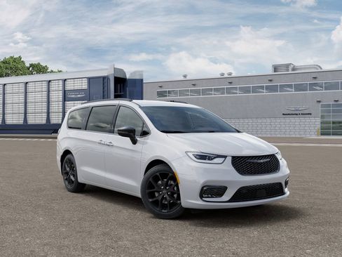 New 2026 Chrysler Pacifica Select FWD image 5