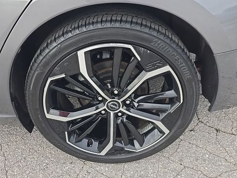 Used 2025 Nissan Altima 2.5 SR FWD image 9