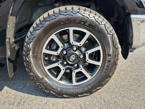 Used 2015 Toyota Tundra SR5 image 26