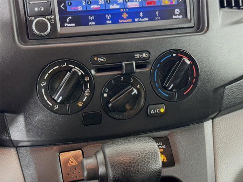 Used 2020 Nissan NV200 S FWD image 16
