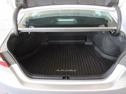 Used 2024 Toyota Camry LE image 28