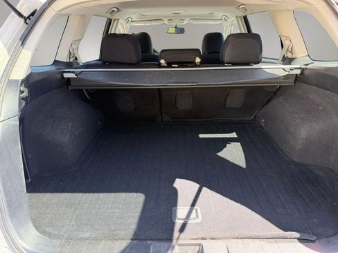 Used 2011 Subaru Outback 2.5i Premium AWD/4WD image 14