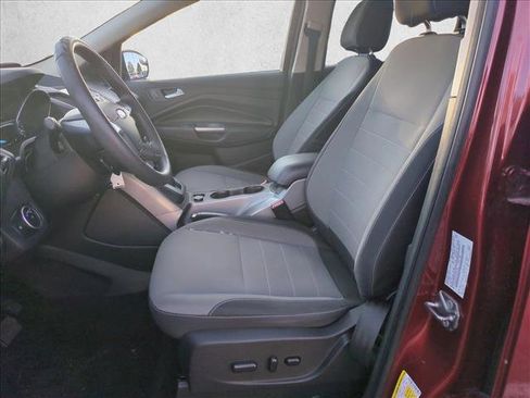 Used 2016 Ford Escape SE image 16