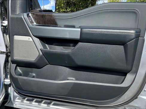 Used 2021 Ford F150 Lariat image 19