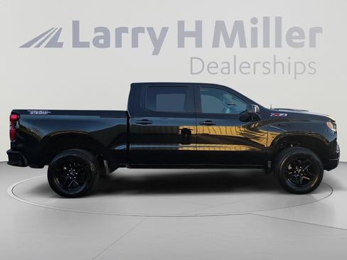 Used 2024 Chevrolet Silverado 1500 LT Trail Boss w/ LT Trail Boss Premium Package AWD/4WD image 6