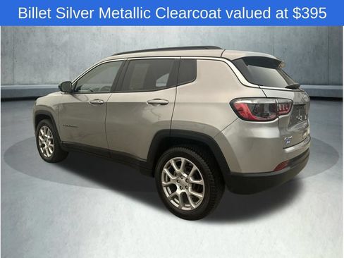 Used 2022 Jeep Compass Latitude AWD/4WD image 3