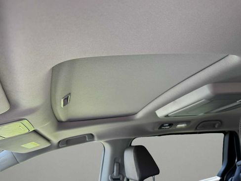 Used 2020 Honda Odyssey Elite image 23