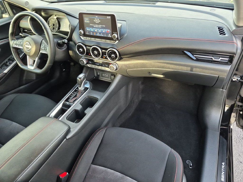 Used 2025 Nissan Sentra SR w/ Midnight Edition FWD image 27