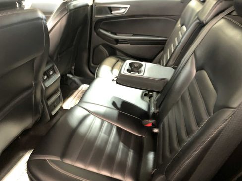 Used 2024 Ford Edge SEL image 5