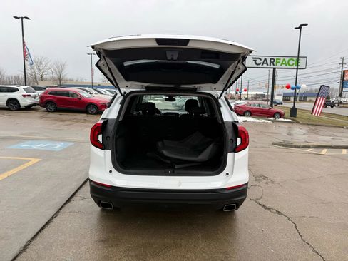 Used 2020 GMC Terrain SLE image 12