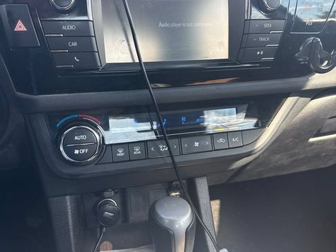 Used 2015 Toyota Corolla S FWD image 3