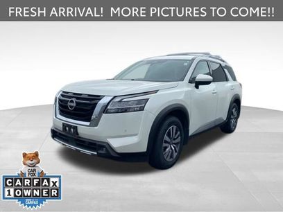 Used 2022 Nissan Pathfinder SL