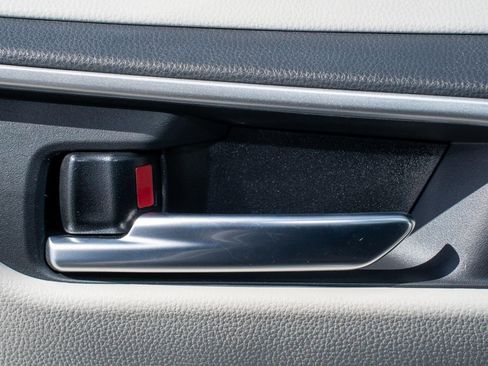 Used 2025 Toyota RAV4 XLE w/ Convenience Package image 28