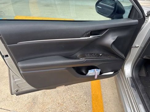 Used 2021 Toyota Camry XSE w/ Navigation Package image 30