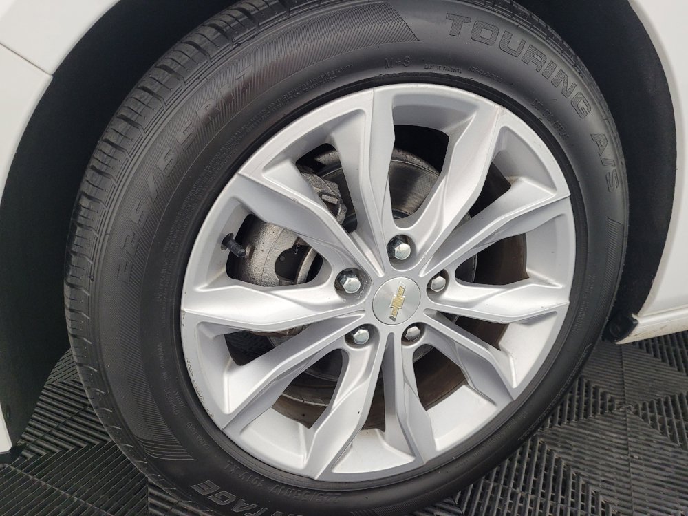 Used 2023 Chevrolet Malibu LT FWD image 31