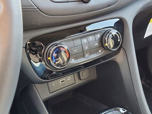 Certified 2023 Buick Encore GX Preferred w/ Cold Weather Comfort Package AWD/4WD image 30