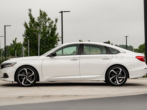 Used 2021 Honda Accord Sport Special Edition image 6