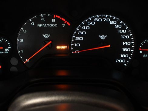Used 1999 Chevrolet Corvette Coupe w/ Lighting Pkg RWD image 33