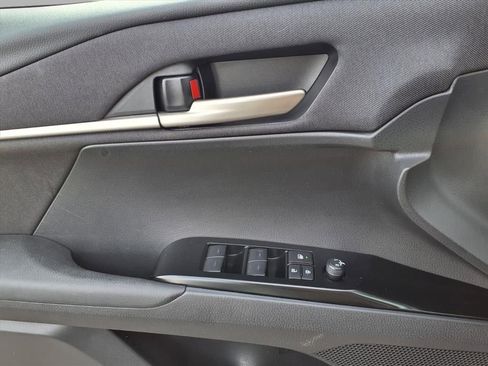 Used 2025 Toyota Camry XLE image 17