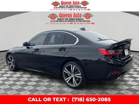 Used 2019 BMW 330i xDrive Sedan w/ Premium Package AWD/4WD image 4