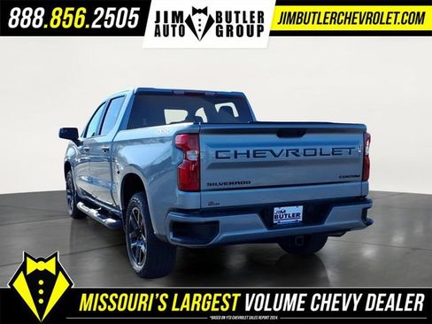 Used 2024 Chevrolet Silverado 1500 Custom w/ Turbomax Blackout Package image 2