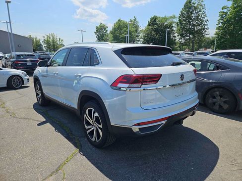 Used 2023 Volkswagen Atlas Cross Sport SEL AWD/4WD image 3