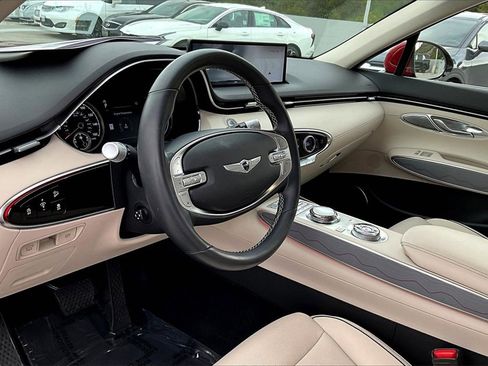 Used 2023 Genesis GV70 2.5T w/ Advanced Package image 9