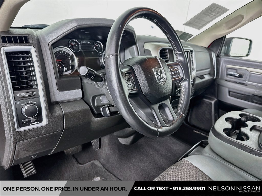 Used 2019 RAM 1500 Classic SLT w/ Luxury Group AWD/4WD image 9