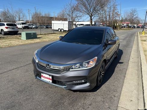 Used 2017 Honda Accord Sport Special Edition image 4