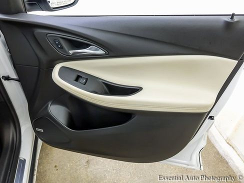 Used 2025 Buick Encore GX Avenir w/ Avenir Technology Package image 23