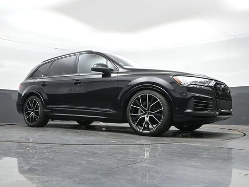 Used 2021 Audi Q7 3.0T Prestige w/ Prestige Package AWD/4WD image 44