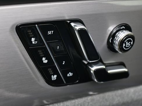New 2026 Cadillac Vistiq Premium Luxury w/ LPO, Floor Liner Package AWD/4WD image 14