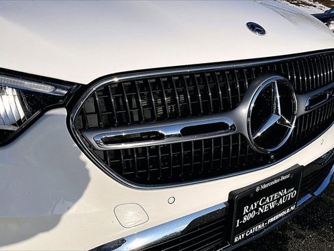 Used 2026 Mercedes-Benz GLC 300 4MATIC image 30