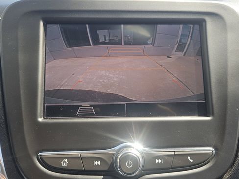 Used 2023 Chevrolet Equinox LT FWD image 12