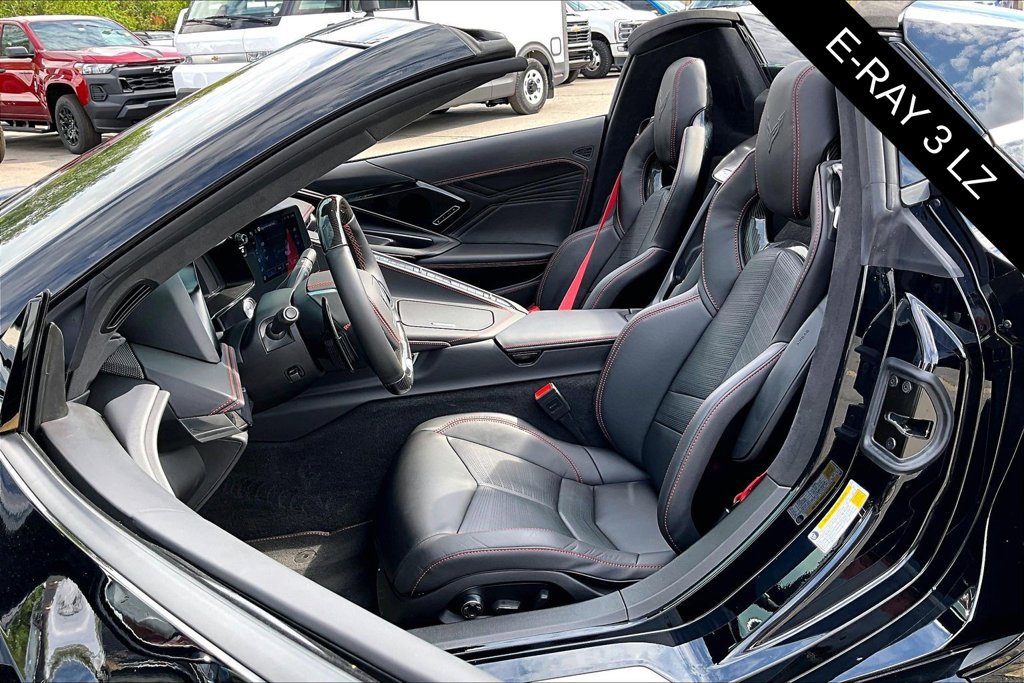 Used 2025 Chevrolet Corvette E-Ray w/ Stealth Interior Trim Package AWD/4WD image 6