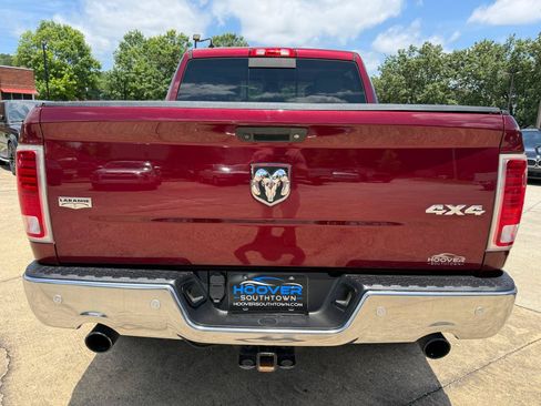 Used 2017 RAM 1500 Laramie w/ Convenience Group AWD/4WD image 3