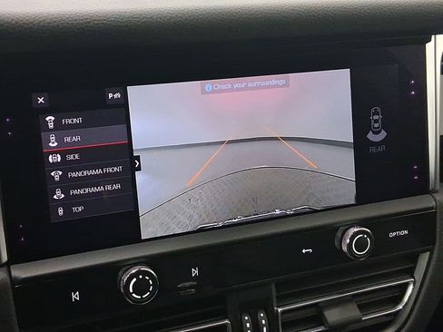 Used 2024 Porsche Macan image 23