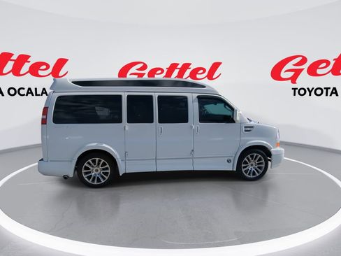 Used 2021 GMC Savana 2500 w/ Enhanced Convenience Package image 9