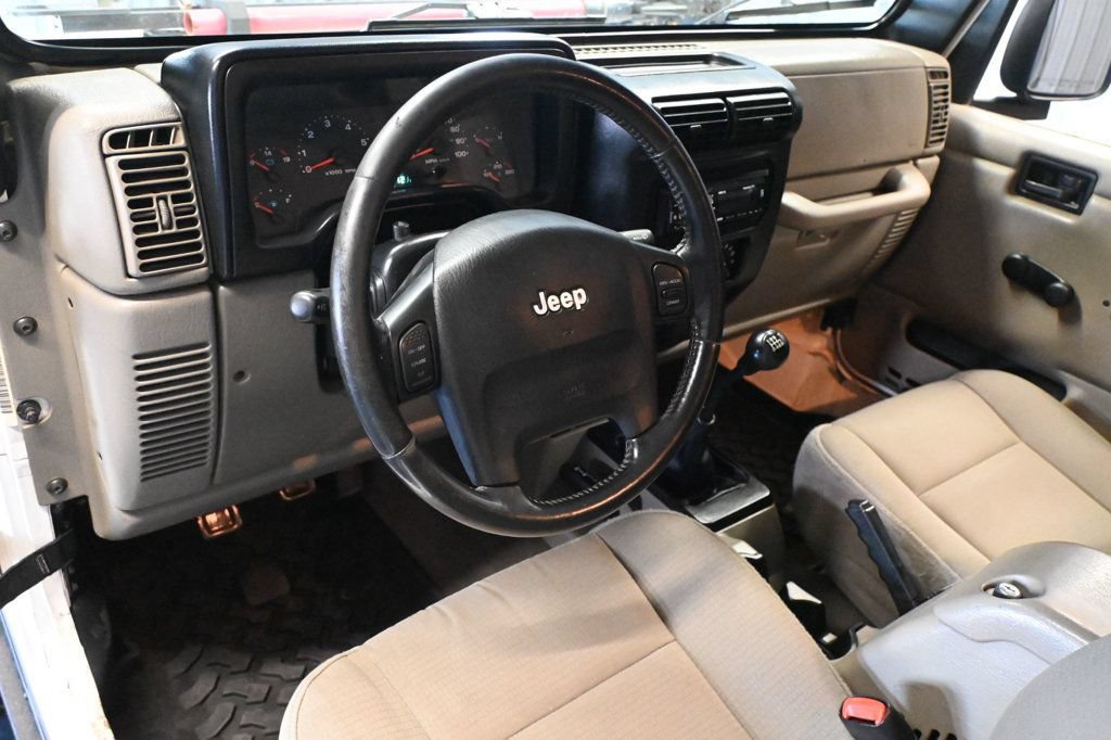 Used 2006 Jeep Wrangler Rubicon AWD/4WD image 10