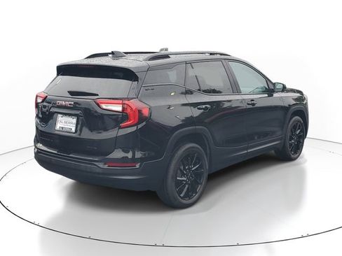 Certified 2023 GMC Terrain SLE w/ Driver Convenience Package AWD/4WD image 4